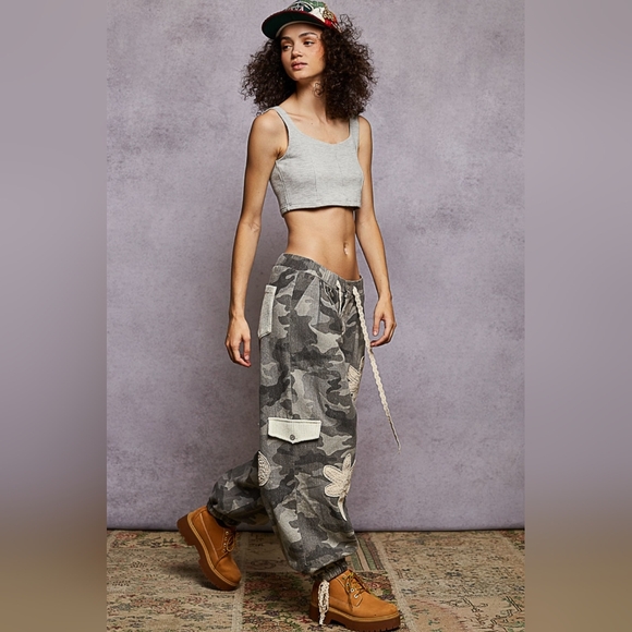 POL Gray Camouflage Pants with Cream Accents - Picture 5 of 9